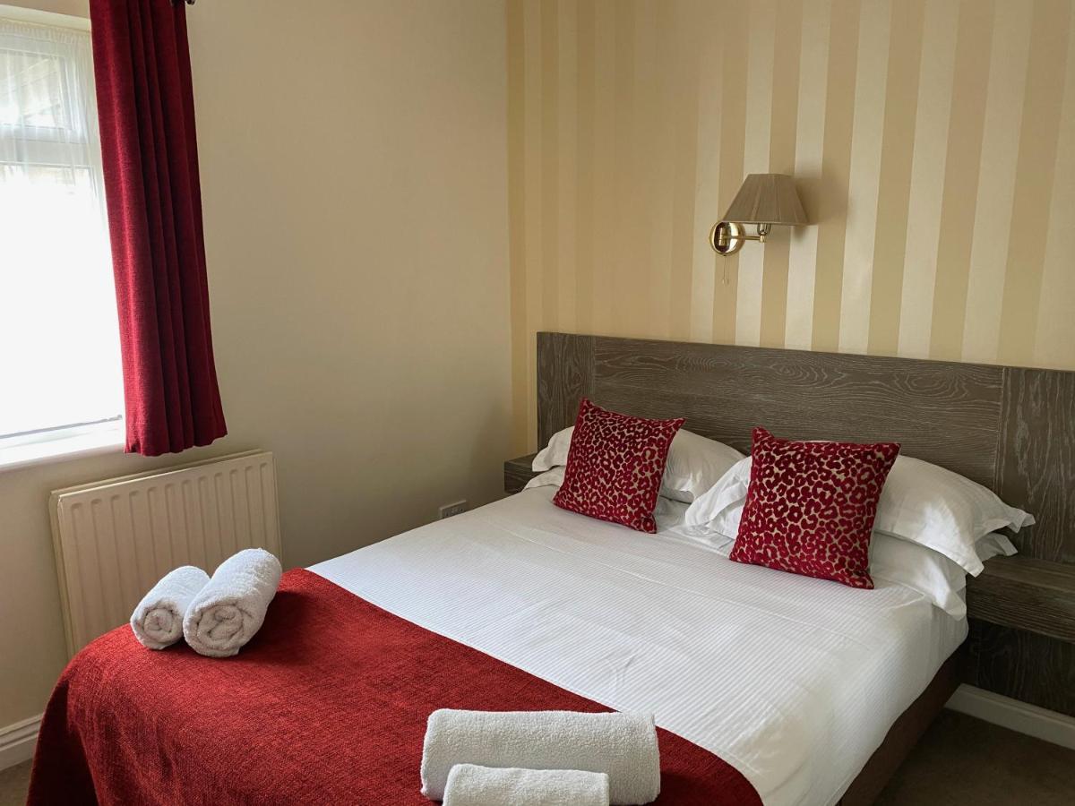 Byways Serviced Apartments Солсбери Экстерьер фото