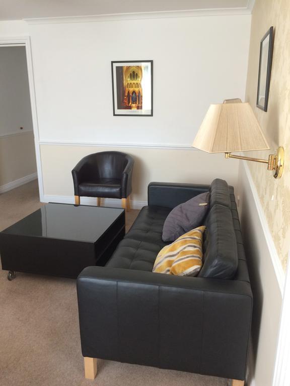 Byways Serviced Apartments Солсбери Номер фото