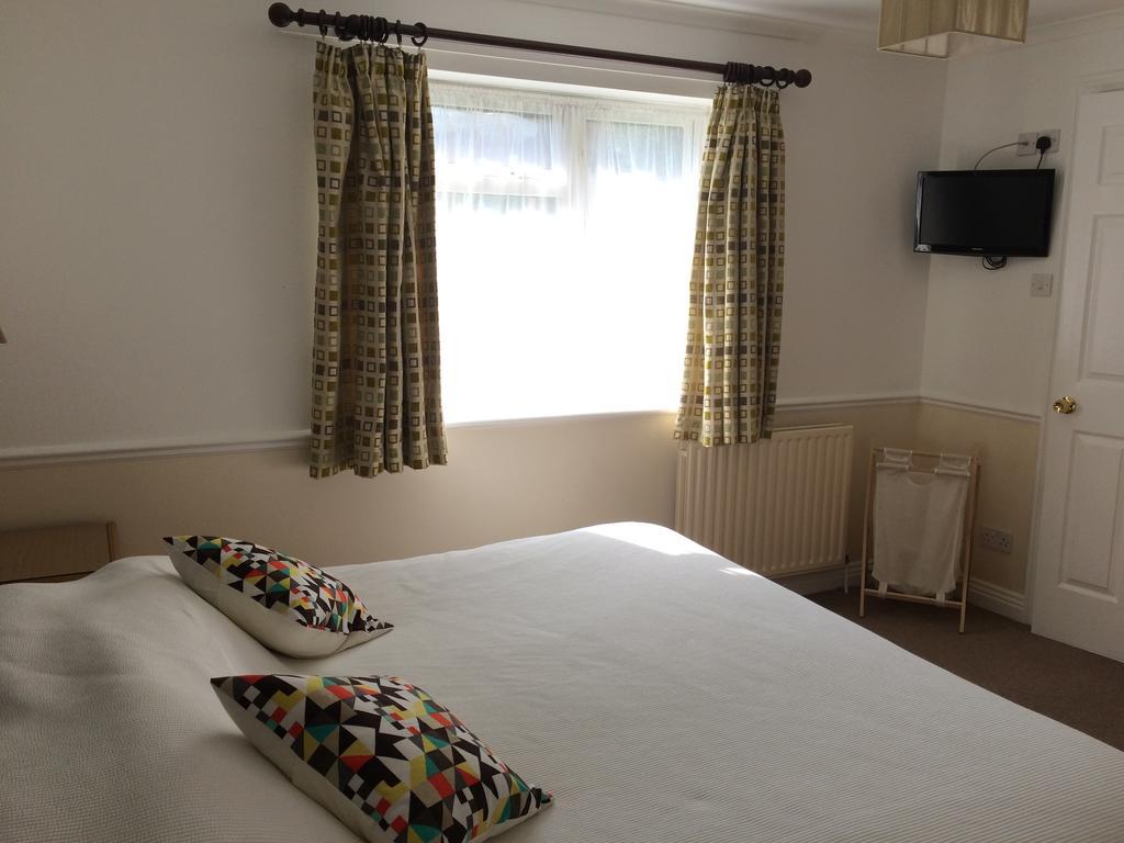 Byways Serviced Apartments Солсбери Номер фото